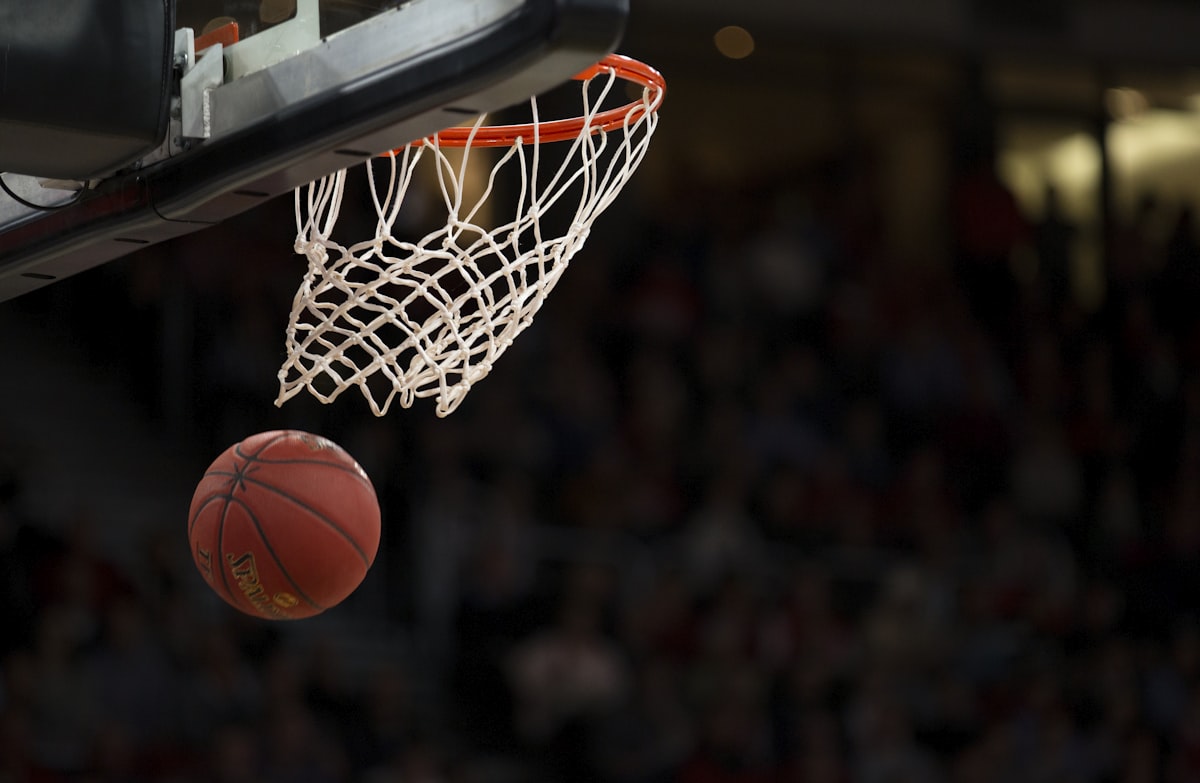 NBA季后赛巅峰对决